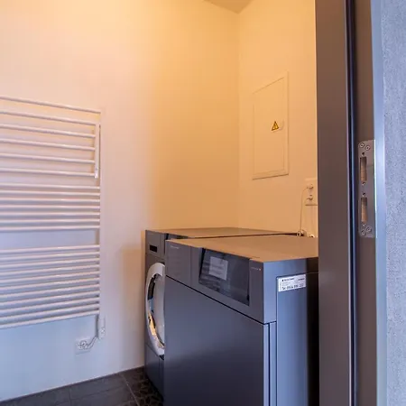 Alpin Panorama - Direkt An Der Bergbahn - By